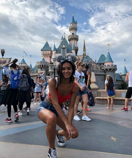 Alexis Gaube star pornographic picture