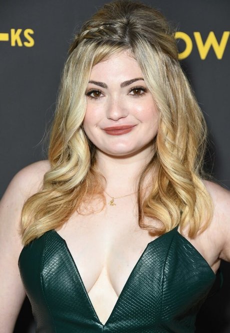 Alexis Raich model naked image