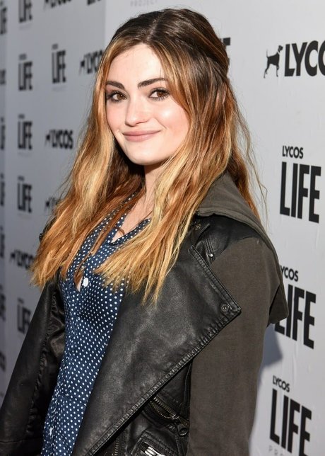 Alexis Raich nice actress image