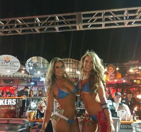 Karin Noelle model perfect photo