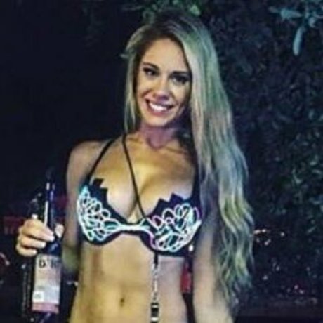 Karin Noelle nudes model pics