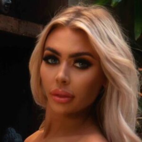 Breanna Lilly beautiful model image