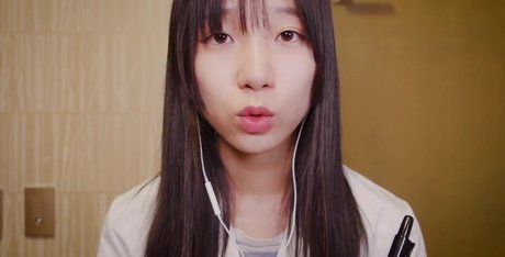 Latte ASMR nude model photo