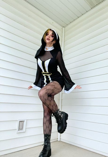 Bootz perfect model images