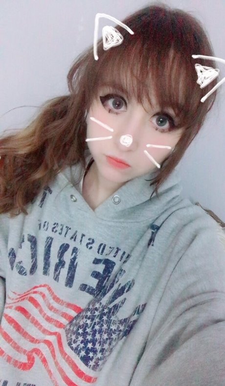 Yssa Aka Pettancakes xxx star photo