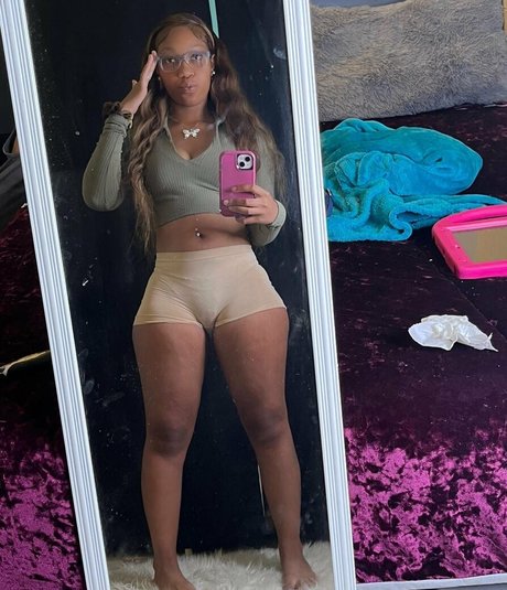 nicoleniyah nudes pornstar pictures