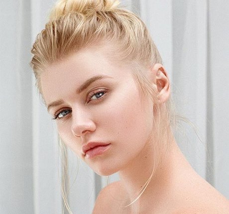 Alena Savostikova pornstar sex pics