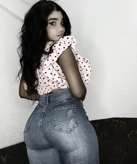 Sphakia Sanon erotic model gallery