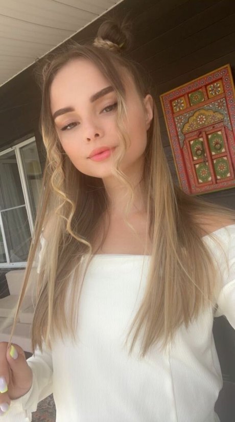 Misss Vikka star porn photo