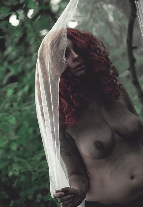 second horizon cosplay model pretty picture