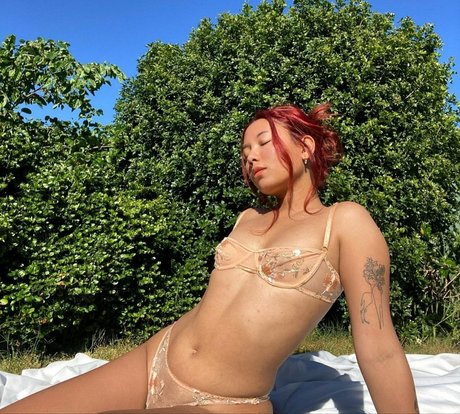 notvmvv model pretty archive