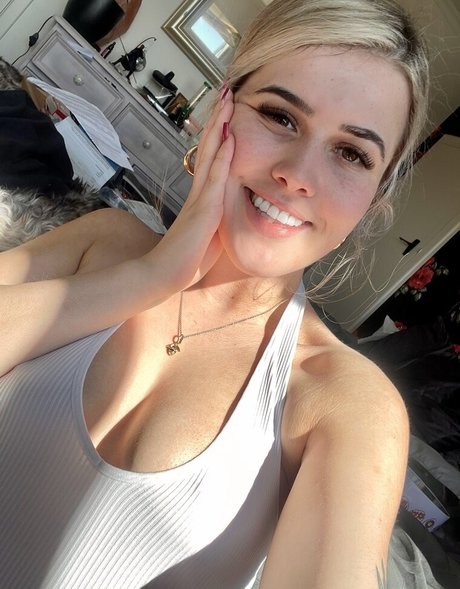 Pearl420 actress photos