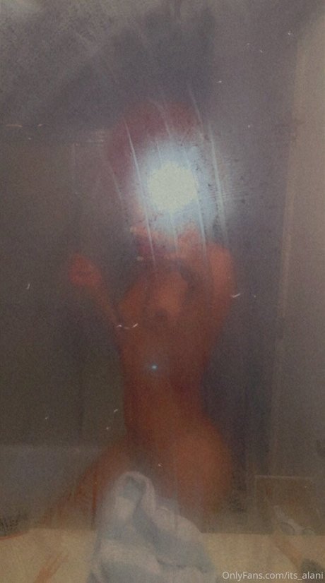 Its alani high quality model photo