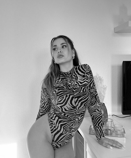 sinarittinger nudes actress archive