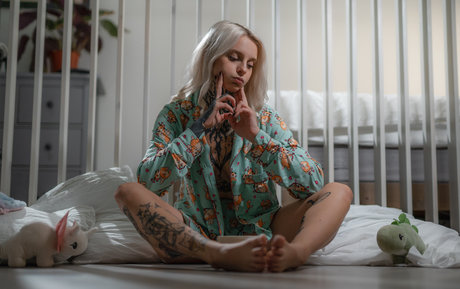 nava nextdoor nude model pic