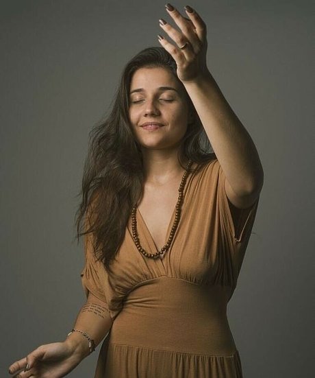 Ana Gutierrez beautiful model gallery