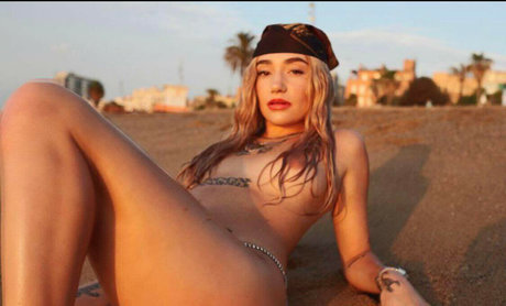 Elizabeth Sanchez pretty actress gallery