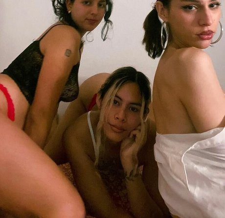 Magraku adult model image