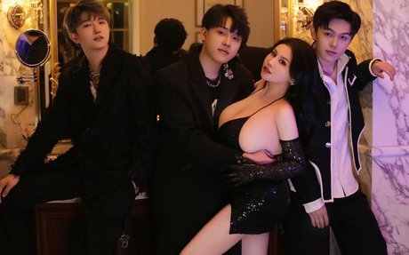 Youyoulama erotic actress pictures