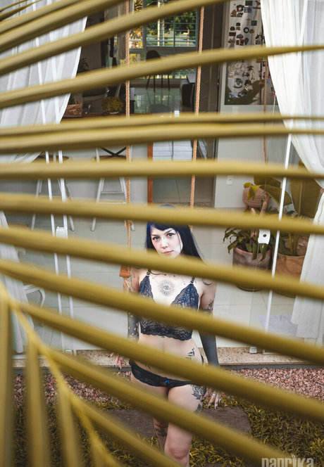 Emy Gates pretty model images