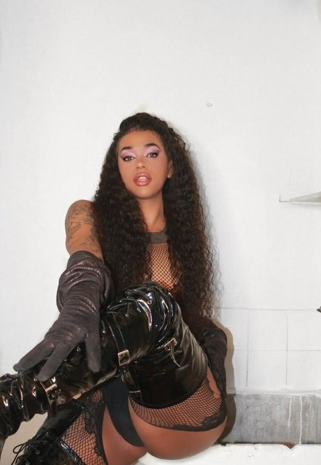 Carla Amaral high quality star img