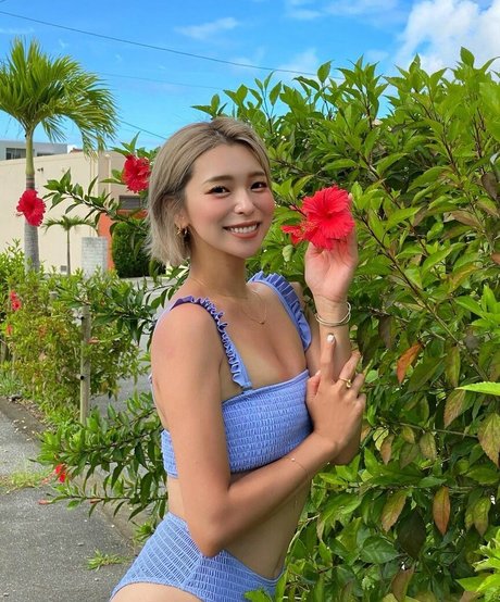 Hitomi 01270 model xxx pics