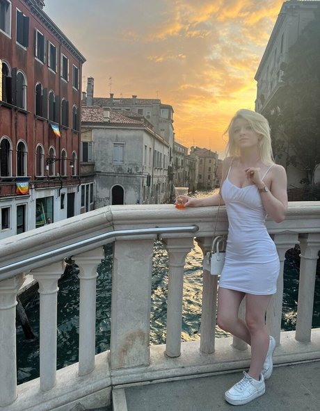 onnawi art model pictures