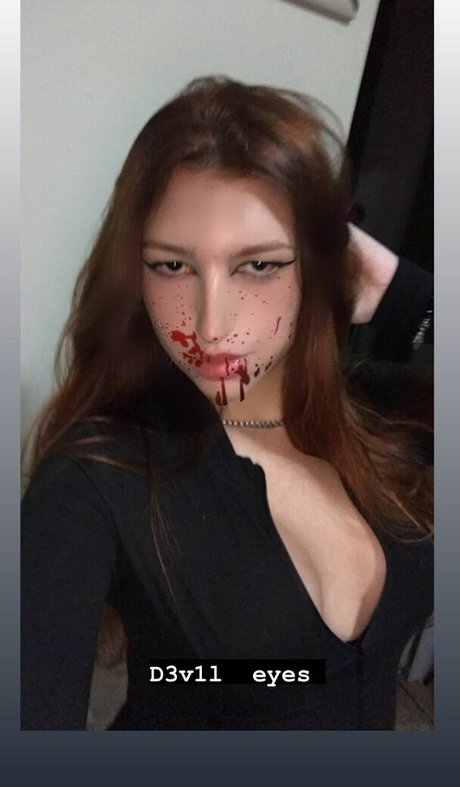 Nicky Oberlin pretty star img