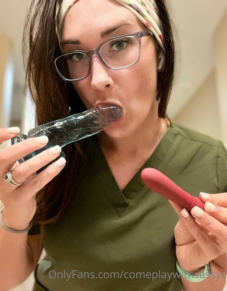 comeplaywithsassyc xxx actress images