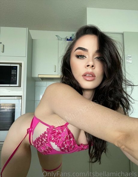 Bella Michaels hot model pictures