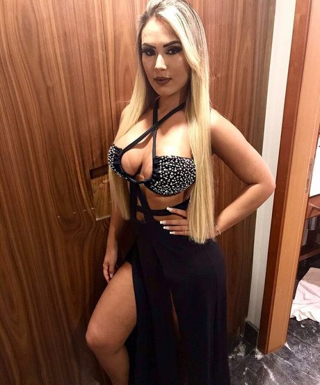 Isabella Pinheiro pornographic model pics