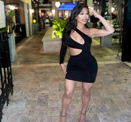 Jaslyn Lee nice star image