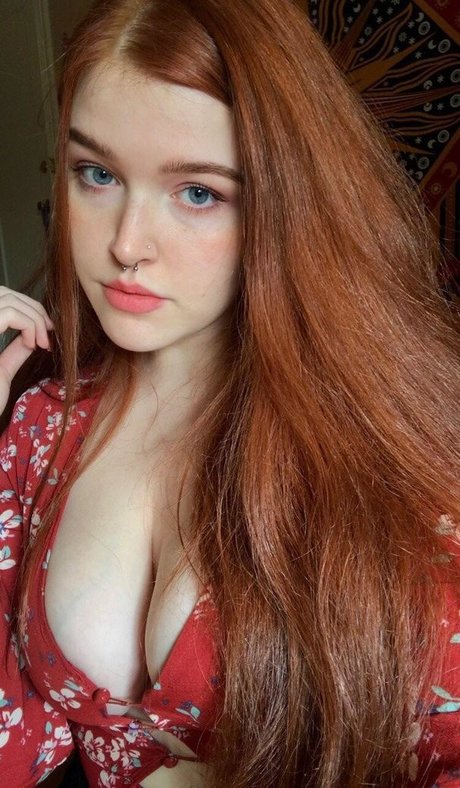 verysoftrobot model free photo