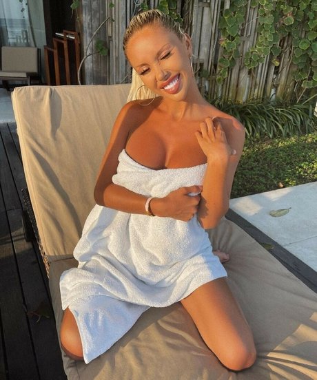 Carolinenitter star high quality pictures