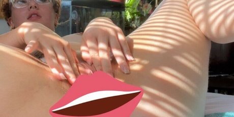 LadyPange star xxx galleries