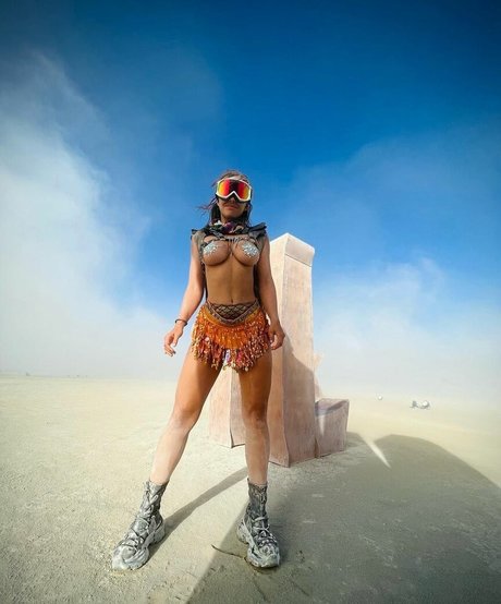 Maria Elisa Camargo hd pornstar images