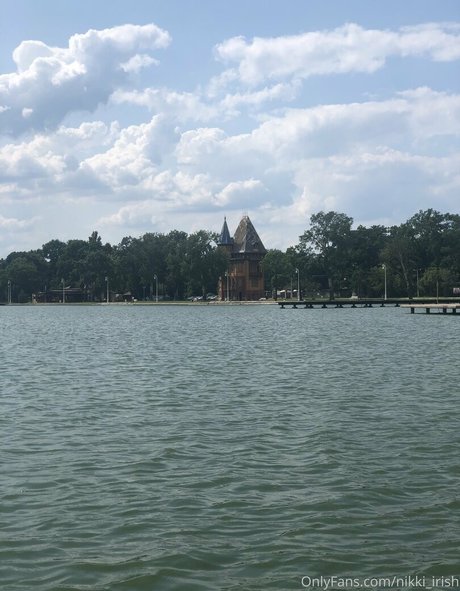 Nikki Irish pretty actress photos