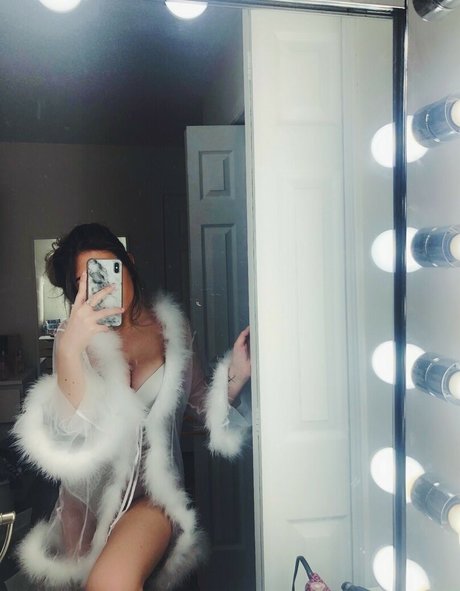 Taylor McCarthy high quality pornstar picture