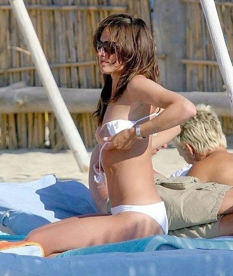 Claire Forlani nude model pics