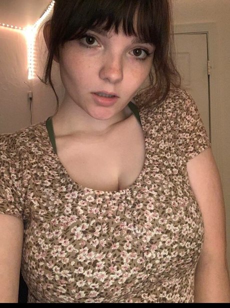 Stevie Rhodes model perfect pictures