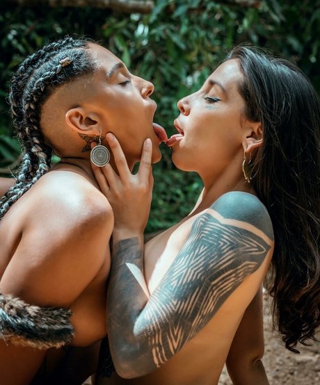 Bruna Martins porn model image