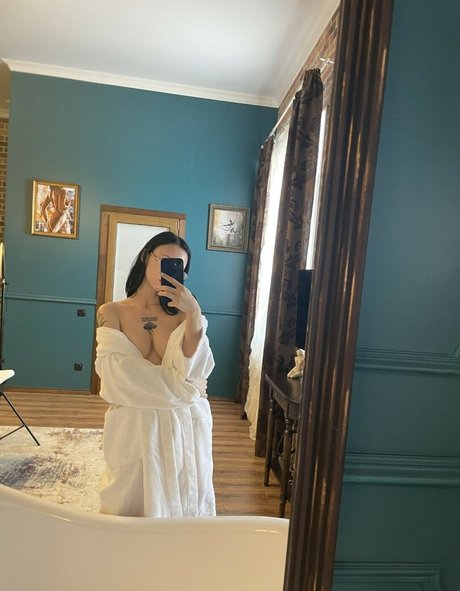 cutemeow star nude galleries