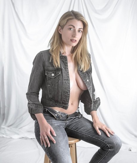 Kes Neale pornstar exclusive pic