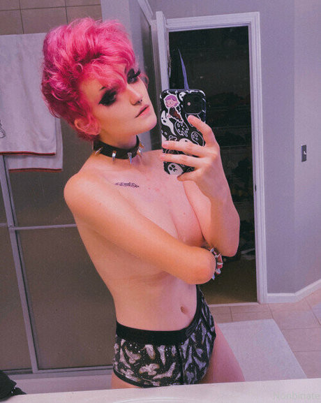 M Blackburn star nudes picture