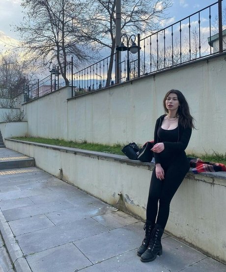 Cansu Cakal beautiful actress image