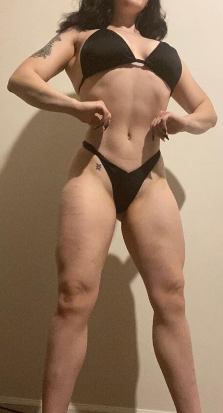 Amber The Valkyrie adult model picture