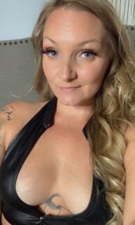 EmberJayne top actress image