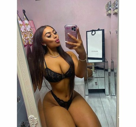 Kate Isobel Daisy model sex pics