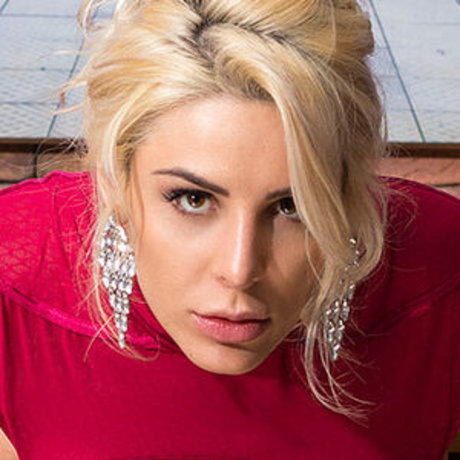 Caroline Junqueira star sexy gallery