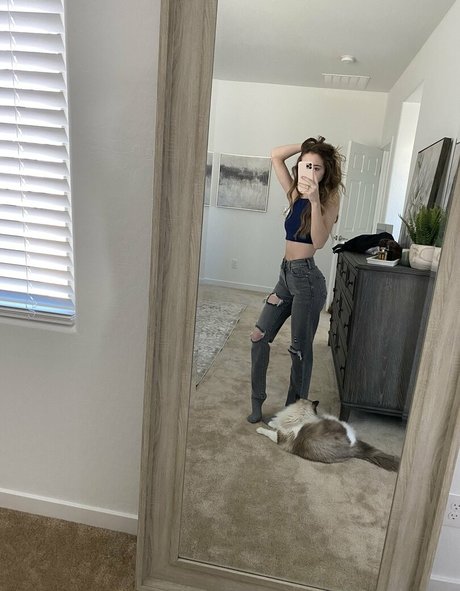 RyyFyy art pornstar pic